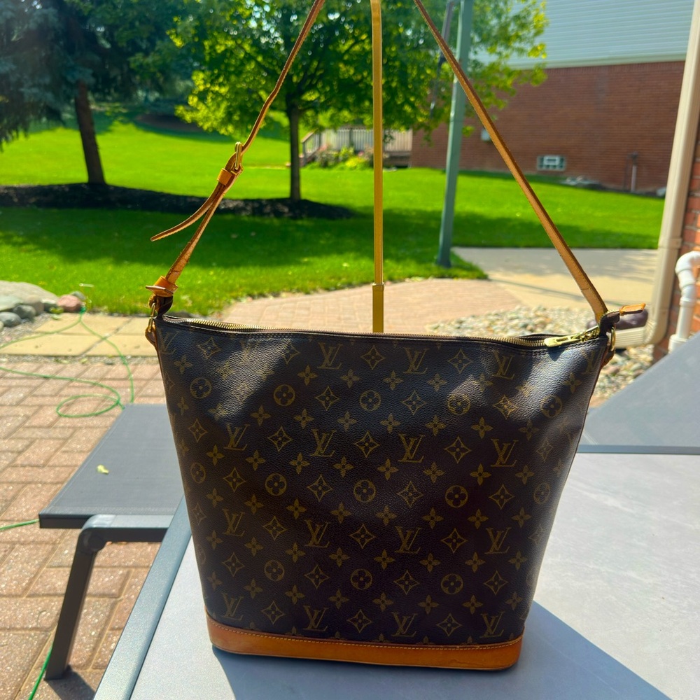 LV Monogram Amfar Three Vanity Vintage